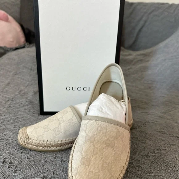 Gucci Cream Platform Shoes - Picture 2 of 7